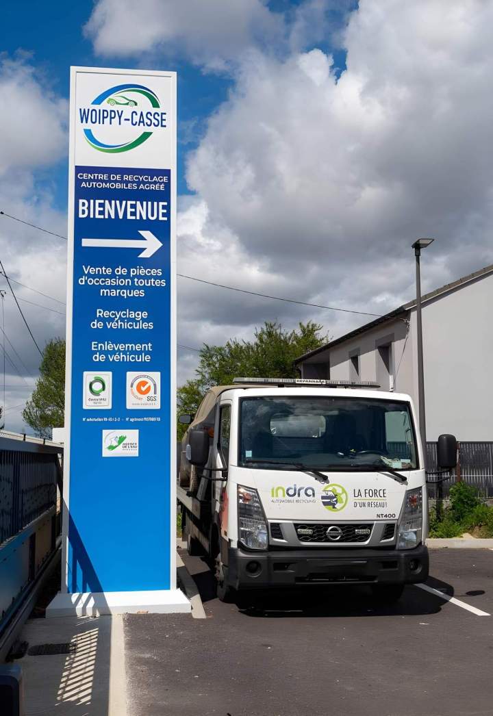 Camionnette et local de l'entreprise Indra, Metz